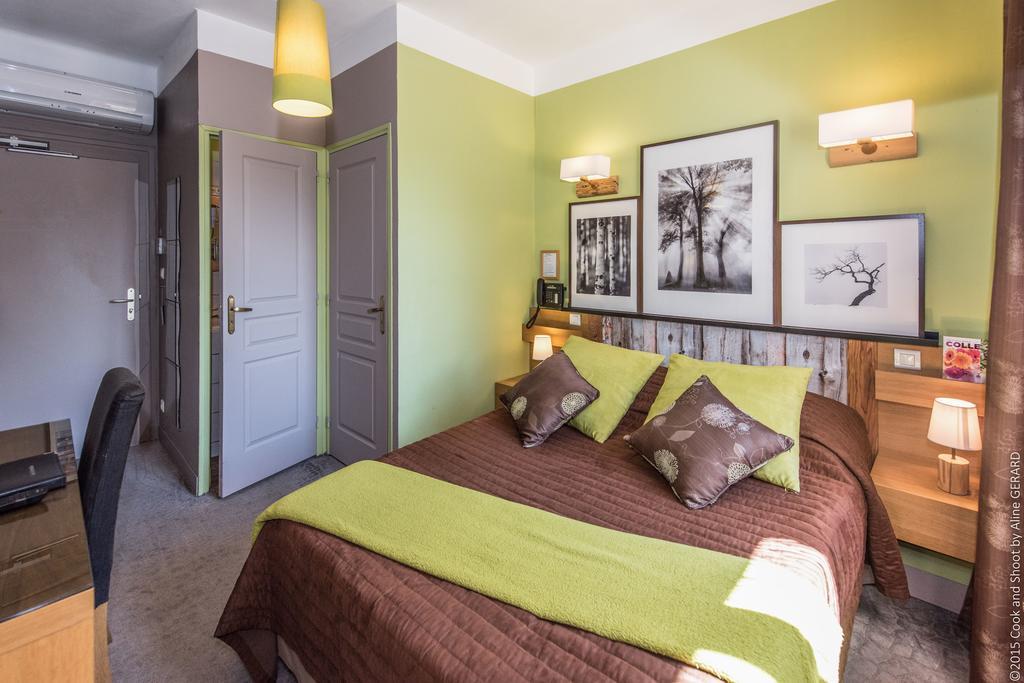 Logis Hotel La Magnanerie - Cote Bistro Aubignosc Rom bilde