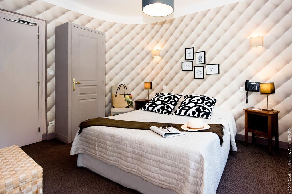 Logis Hotel La Magnanerie - Cote Bistro Aubignosc Rom bilde