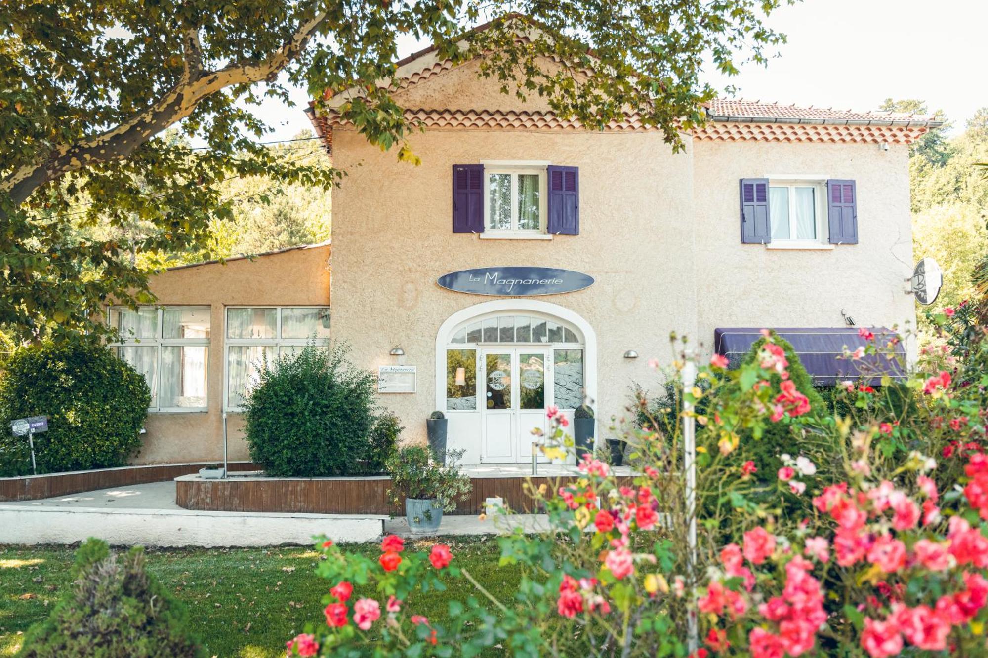 Logis Hotel La Magnanerie - Cote Bistro Aubignosc Eksteriør bilde