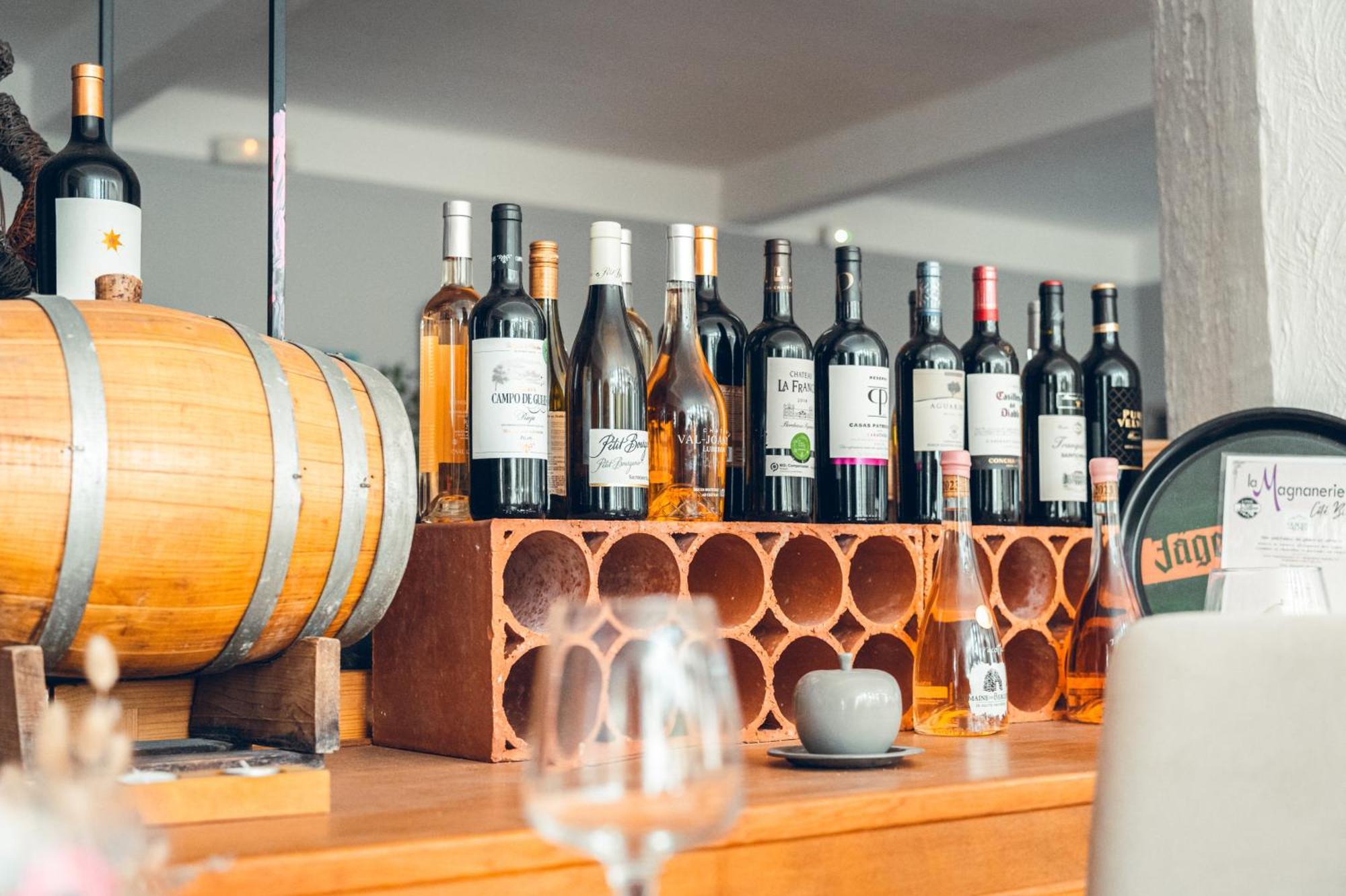 Logis Hotel La Magnanerie - Cote Bistro Aubignosc Eksteriør bilde