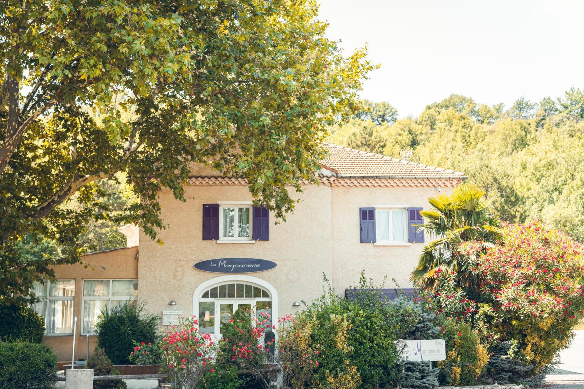 Logis Hotel La Magnanerie - Cote Bistro Aubignosc Eksteriør bilde