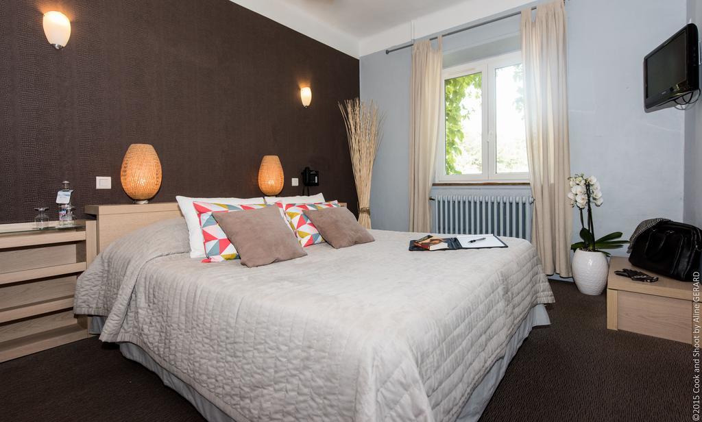 Logis Hotel La Magnanerie - Cote Bistro Aubignosc Eksteriør bilde